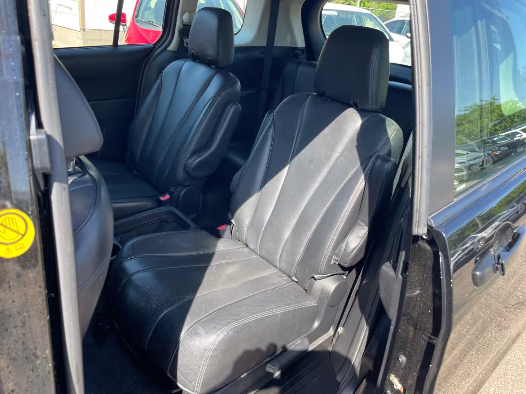2011 Mazda MAZDA5 - JM1CW2BLXC0106278 - Image #11