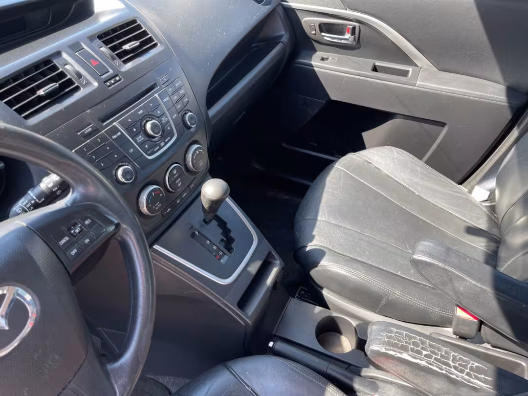 2011 Mazda MAZDA5 - JM1CW2BLXC0106278 - Image #10